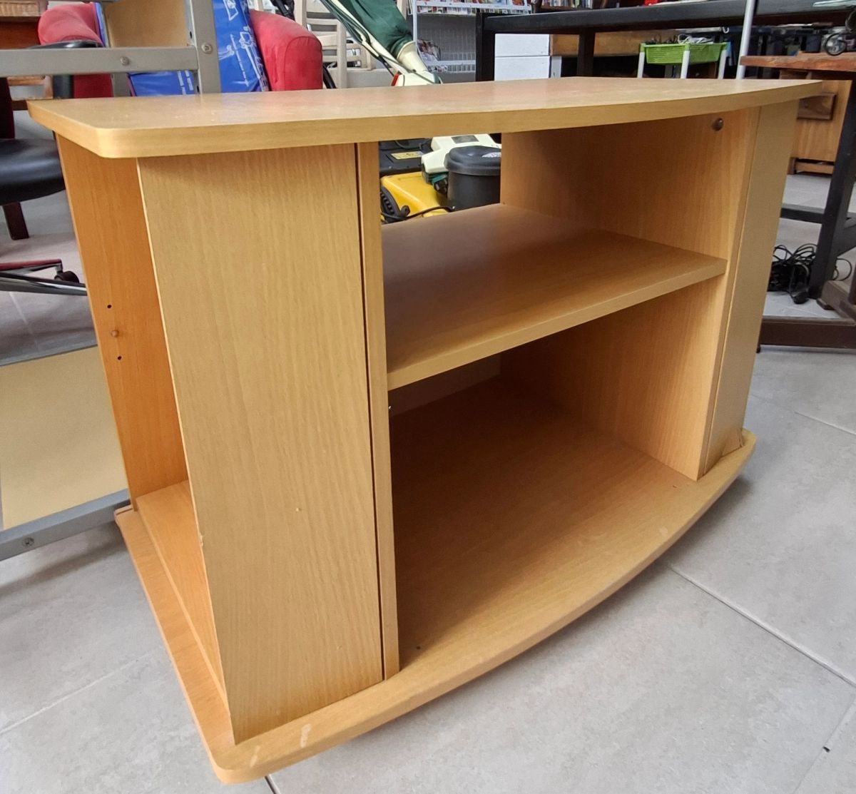 Light Wood-Grain Veneer TV Stand 2