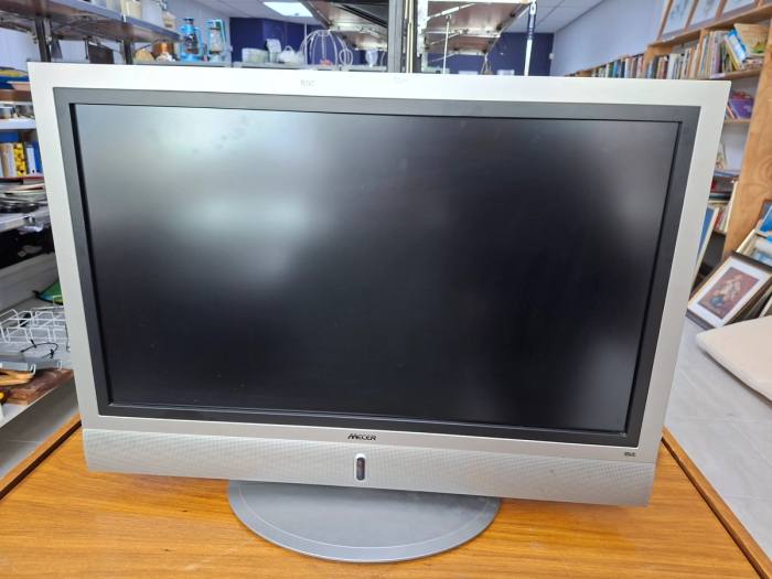 Older MECER flat-screen LCD television/monitor