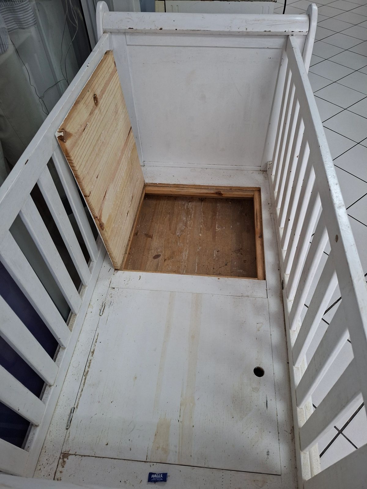 Sleigh Style Baby Cot 5