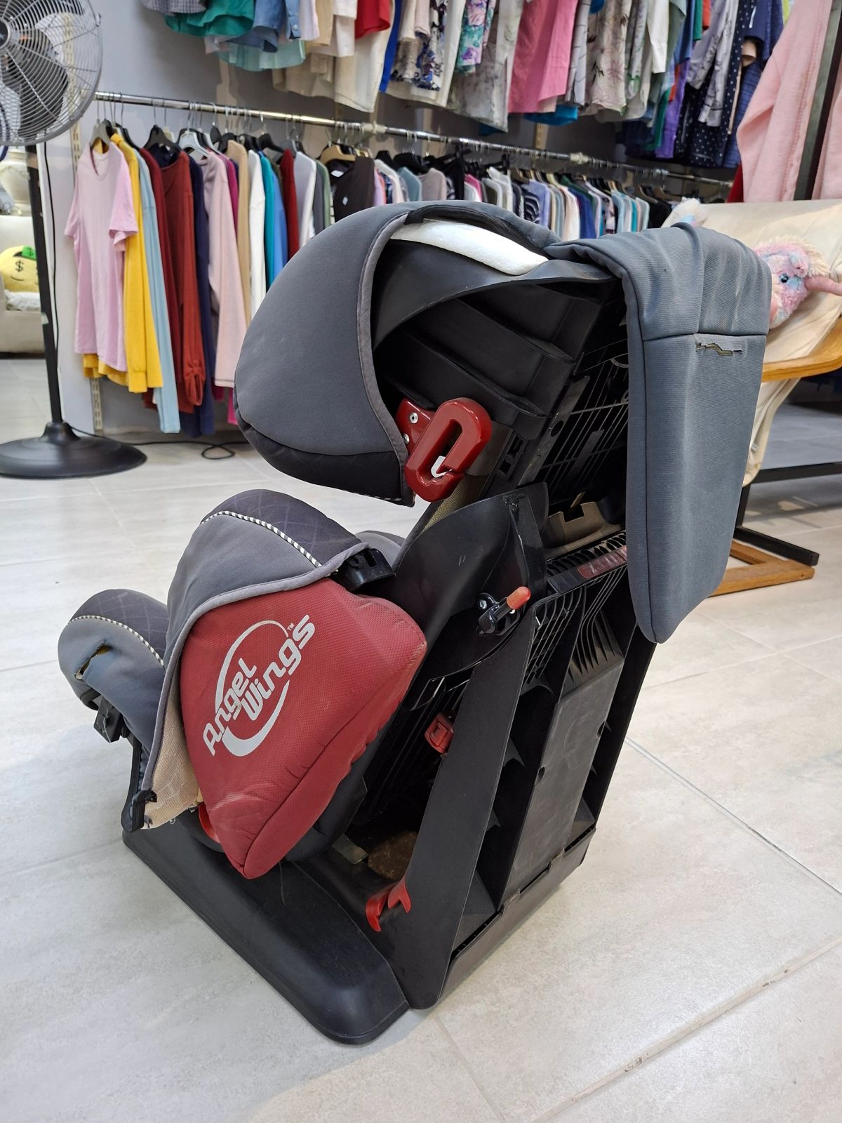 Safeway Titan Angel Wings Car Seat 3