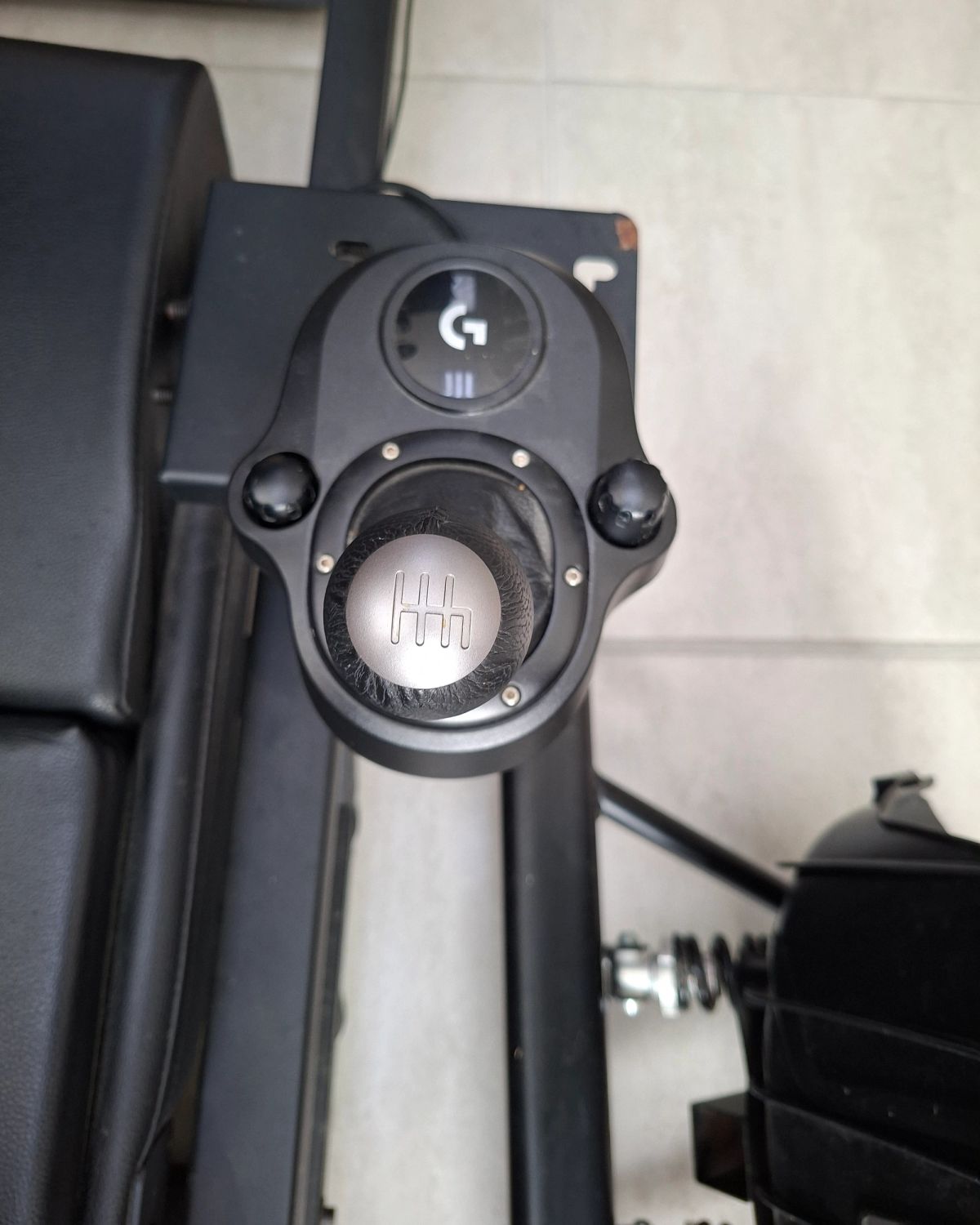 Next Level Racing Simulator Cockpit with Logitech G29 Steering Wheel & Pedals 5