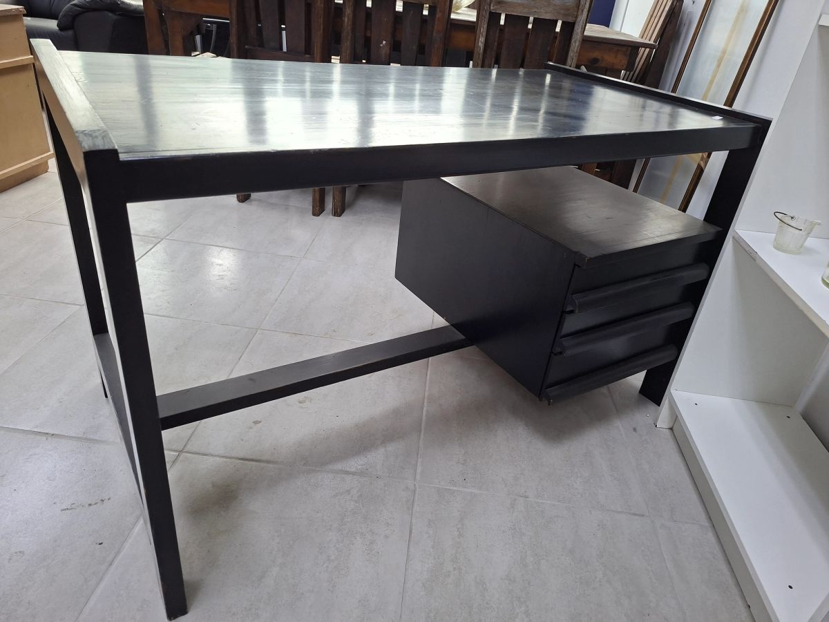 Black Wooden Study Desk 3