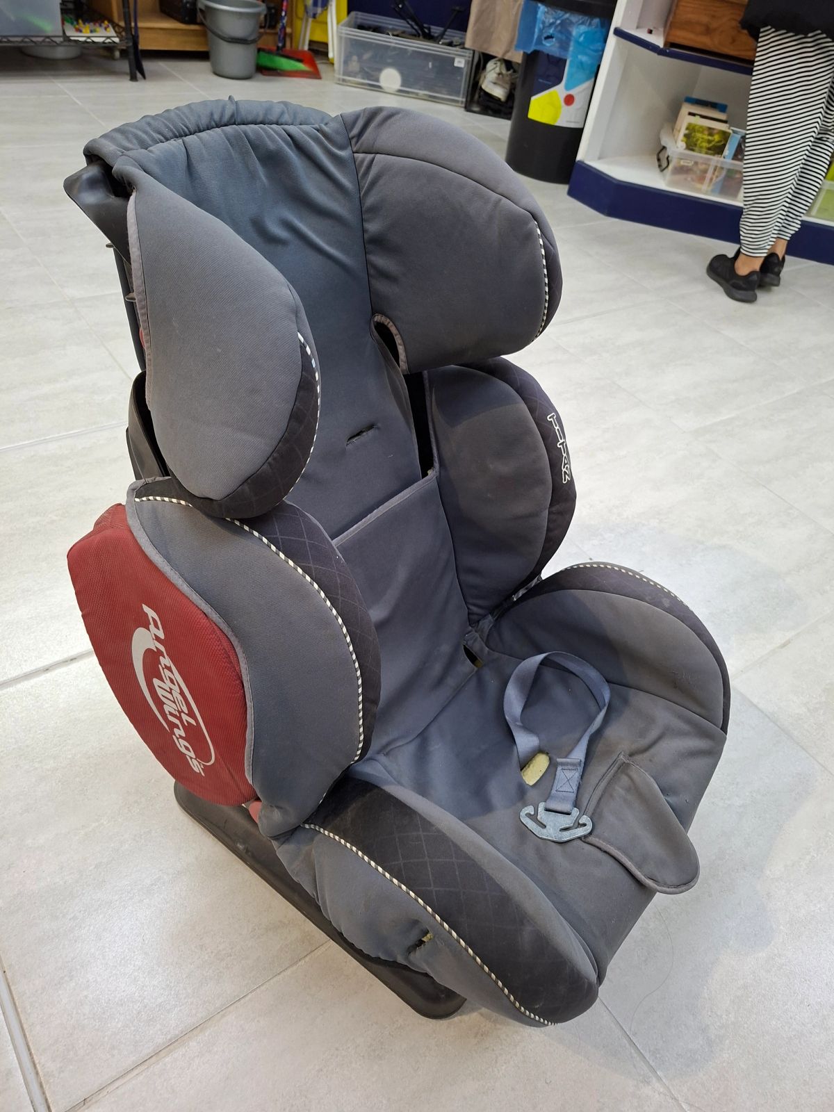 Safeway Titan Angel Wings Car Seat 4