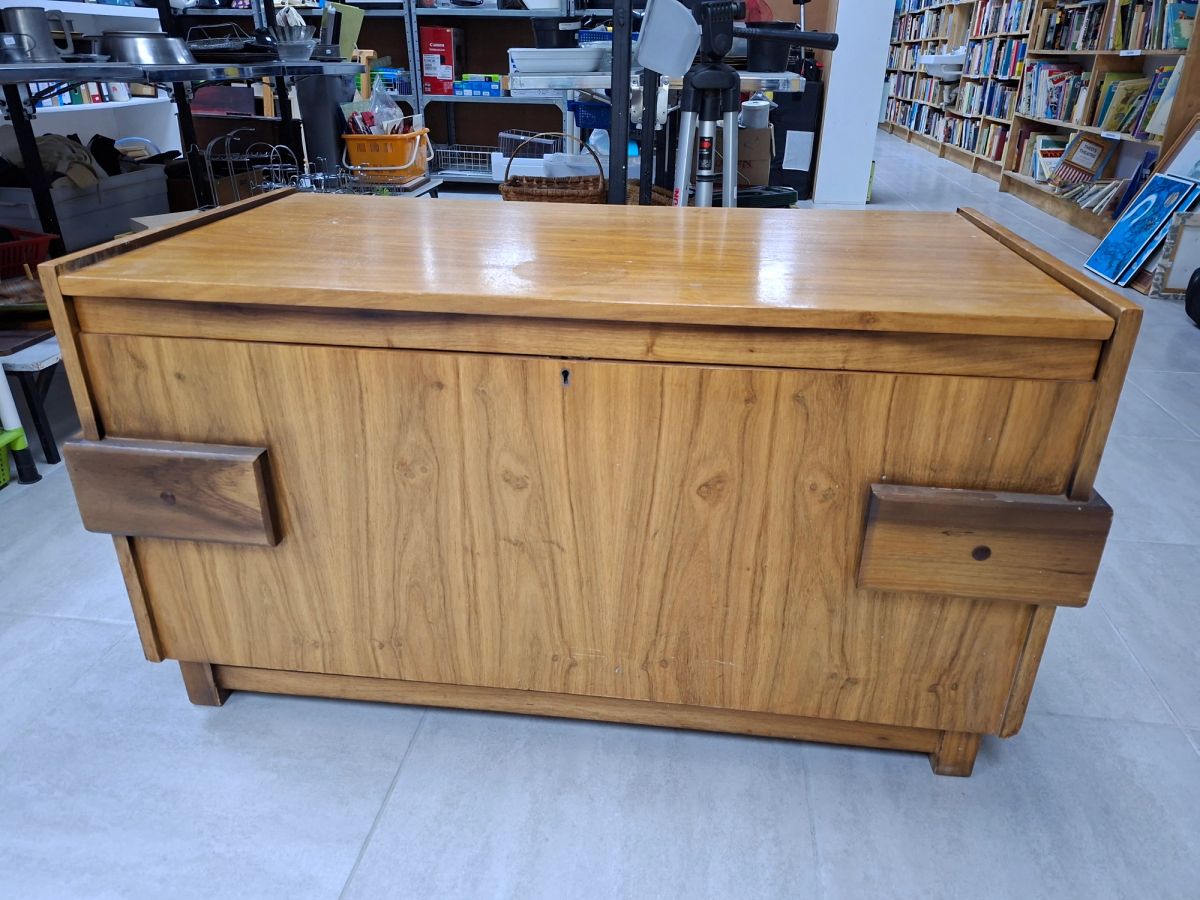 Kiaat Blanket Chest 5