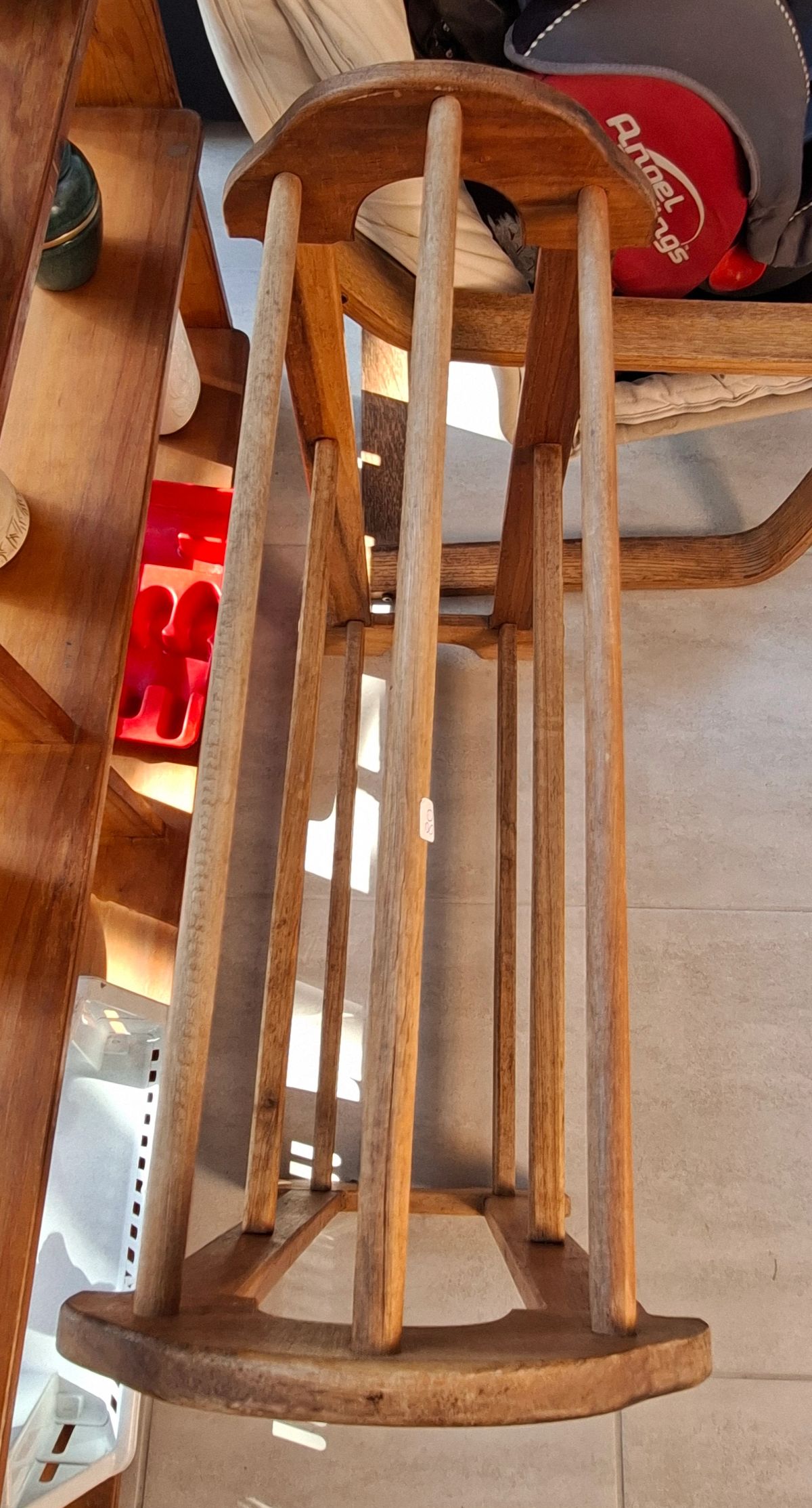 Wooden Freestanding Three-Rail Towel Rack  4
