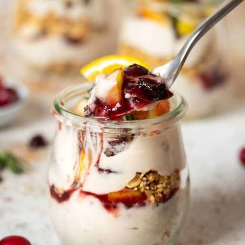 5 Minute Easy Breakfast Parfait