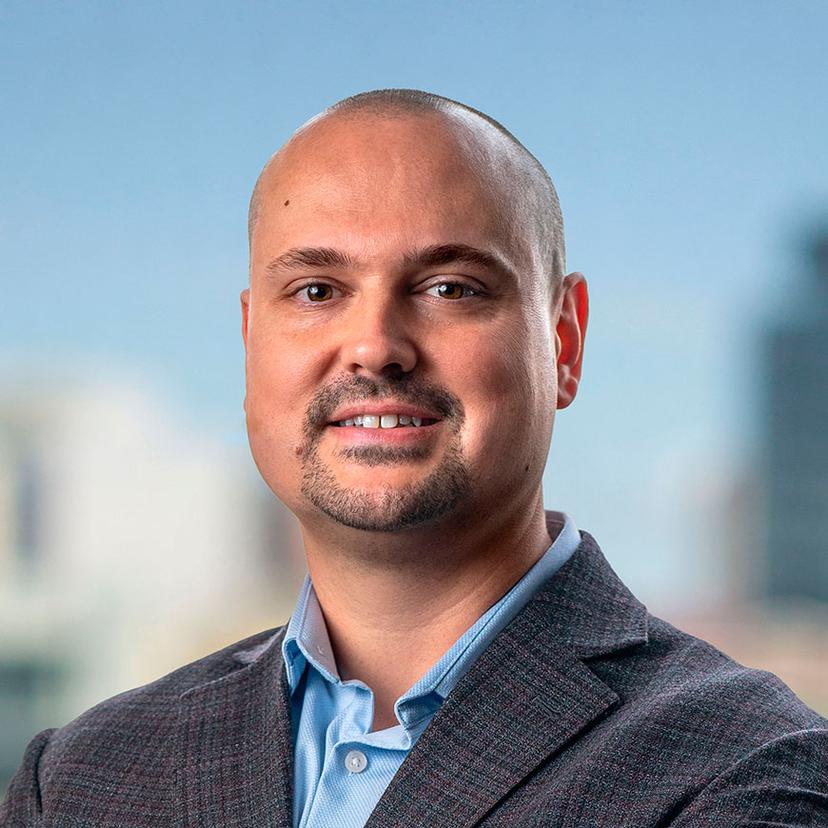 Headshot for zak uruttia