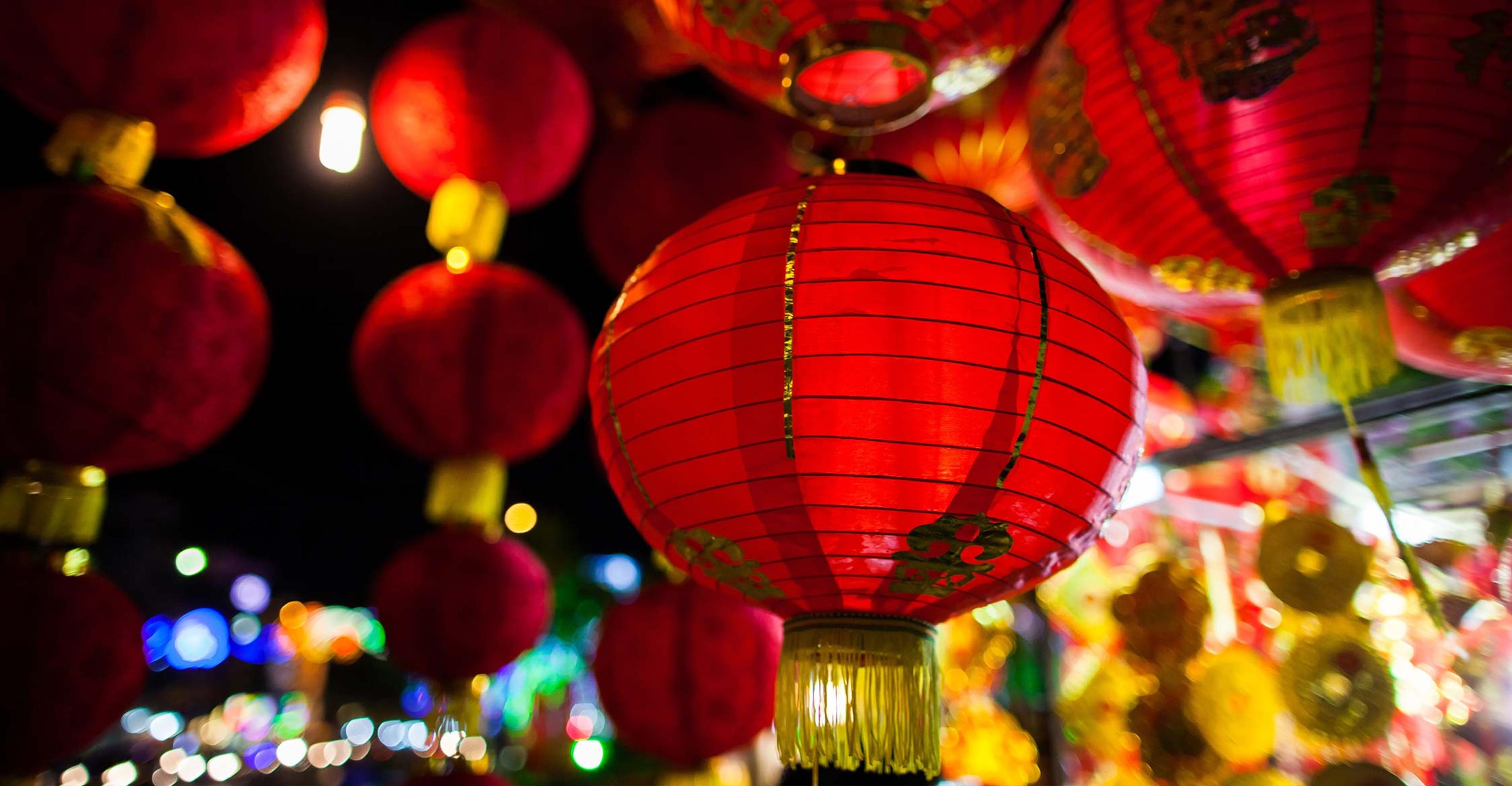 Hanging red lanterns for lunar New Year