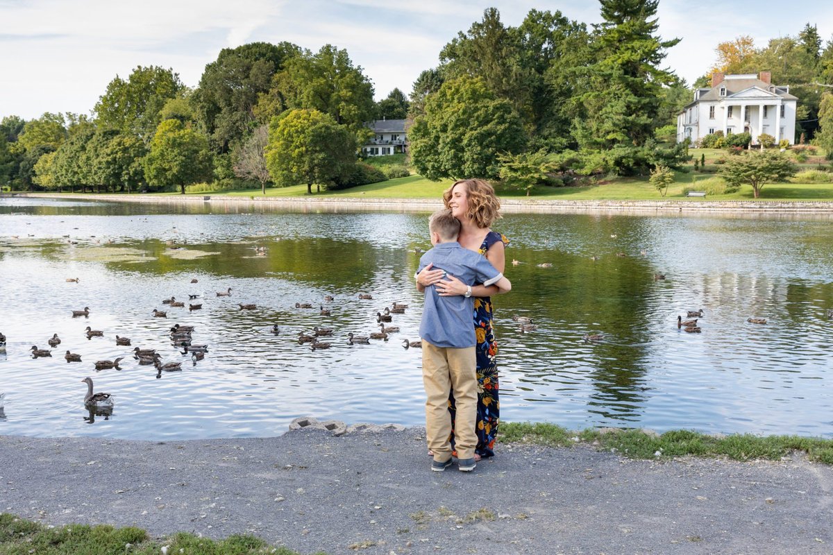 Family photo session by the lake
