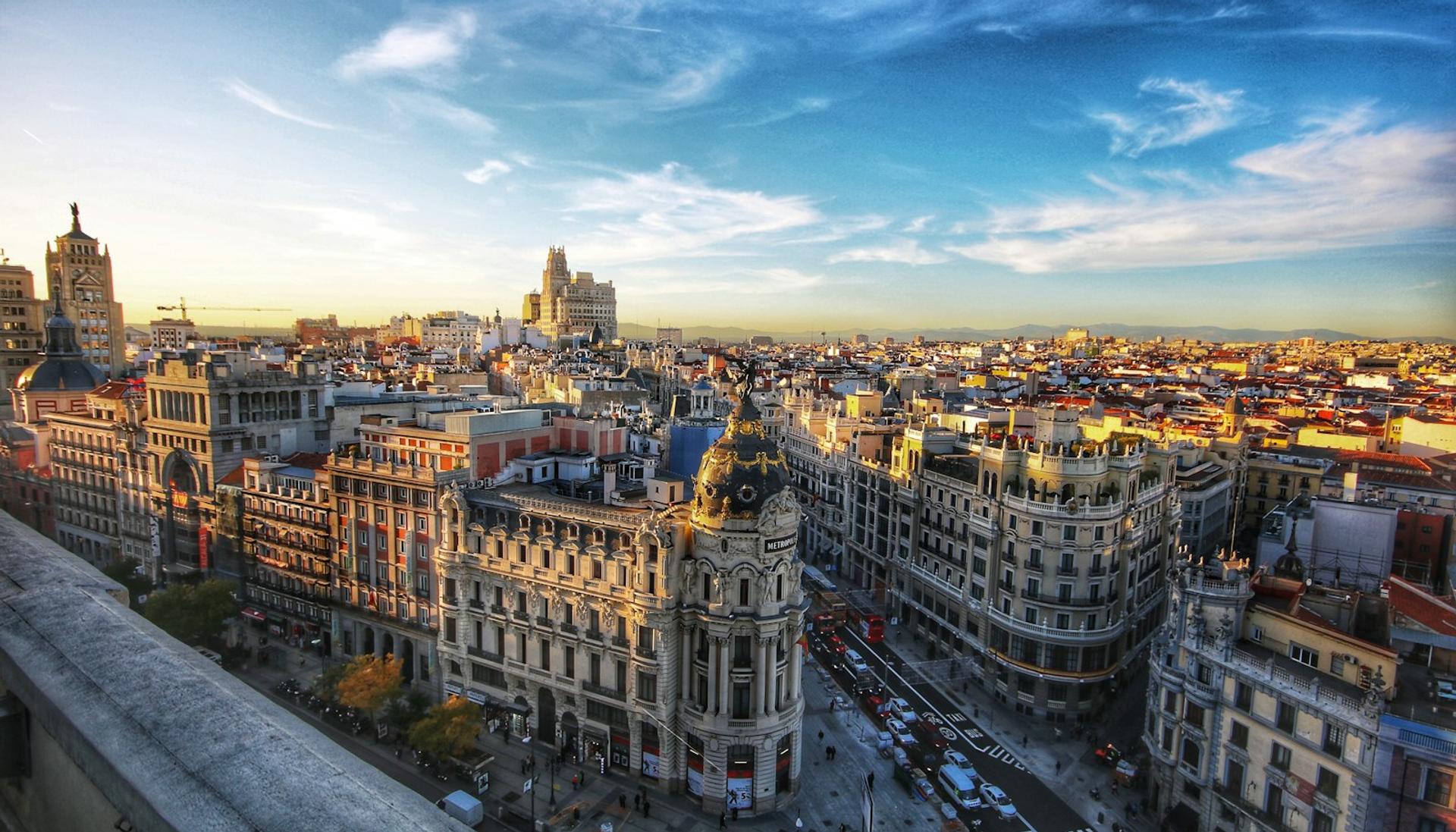 Spain Puts 10 Percent VAT on Tourist Lets and Caps Rent Rises at 2 Percent in Two Housing Decrees