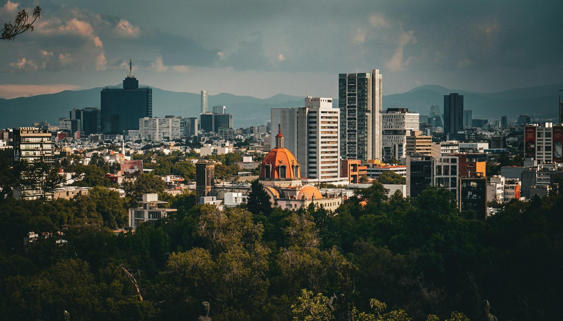 Mexico Holds Its Policy Rate at 6.50 Percent, Declining to Follow the Fed