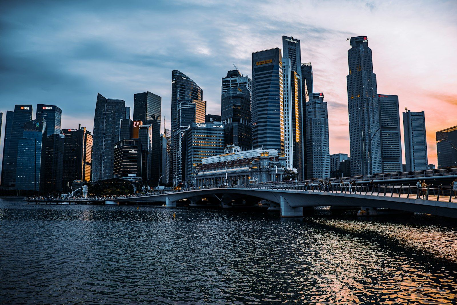Singapore Private Home Prices Rise 1.4 Percent in the Third Quarter as Prime Districts Fall