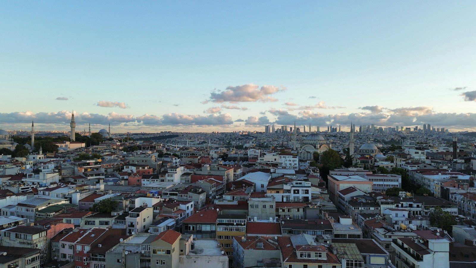 Turkey's Home Sales to Foreign Buyers Rise 9.9 Percent in September as the Overall Market Falls 9.3 Percent