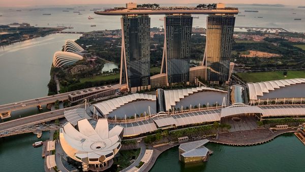 Buying an Older 99-Year Leasehold Condo in Singapore: What Rosewood Suites Tells Foreign Investors