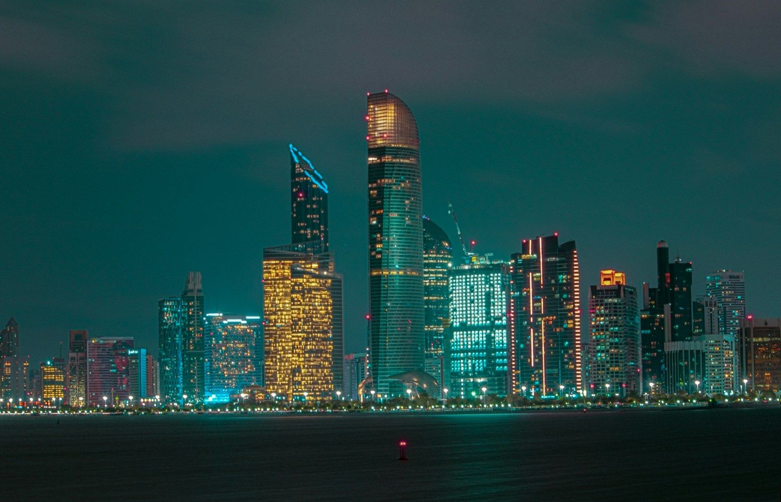 Abu Dhabi Extends Building Occupancy Certificate Deadline to November 30