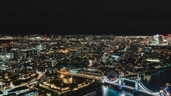 UK House Price Growth Halves to 0.8 Percent as September Prices Fall