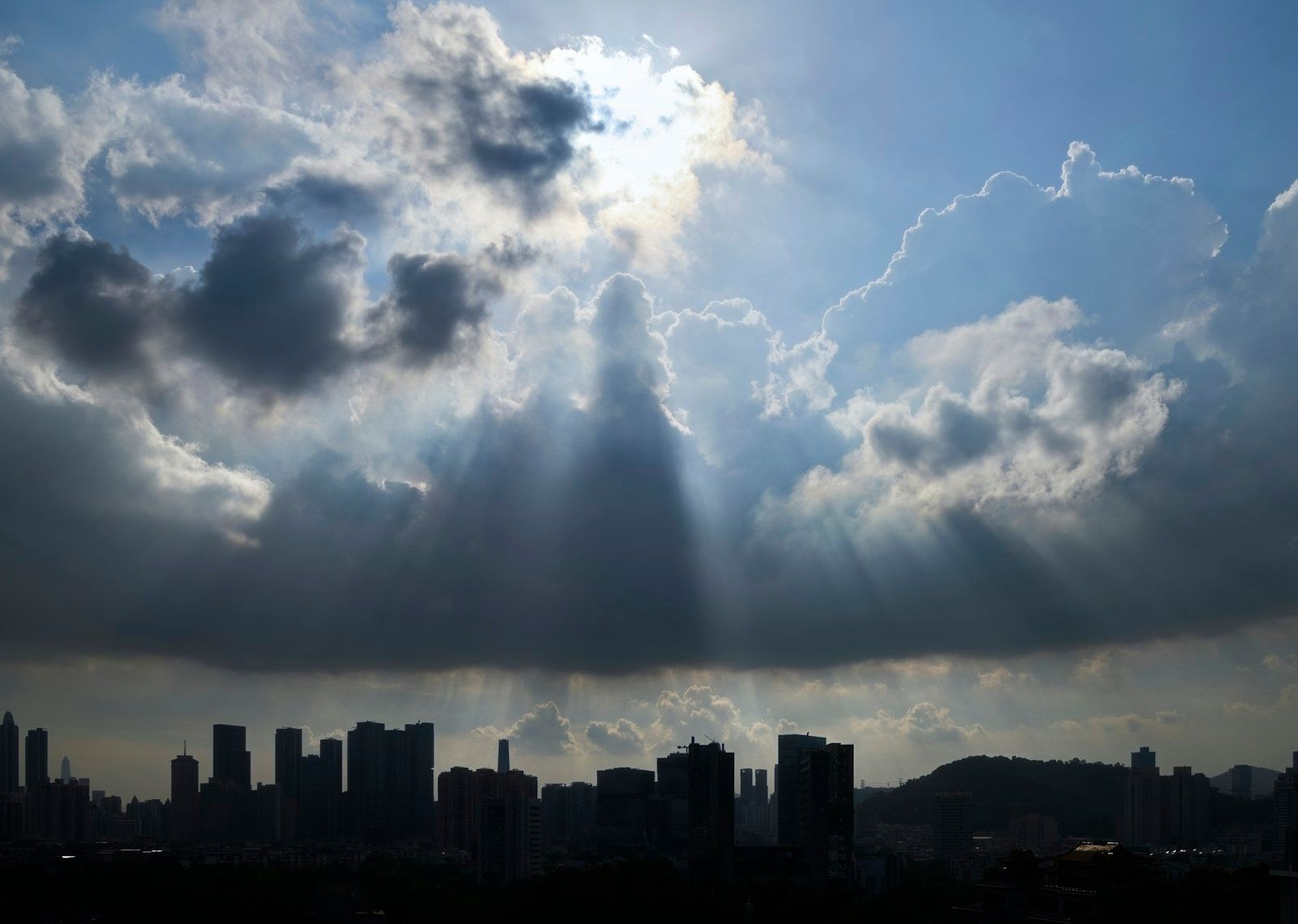 China's Presale Overhaul Reaches Seven Cities as Shenzhen Caps Home Deposits at 3 Percent