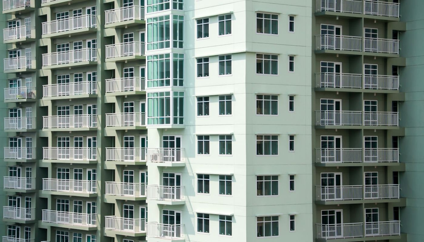 Philippines Condo Investment: What Foreign Buyers Need to Know About Pre-Selling, Turnover, and Rental Yields