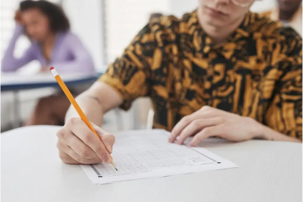 What is the Difference Between IGCSE vs GCSE?