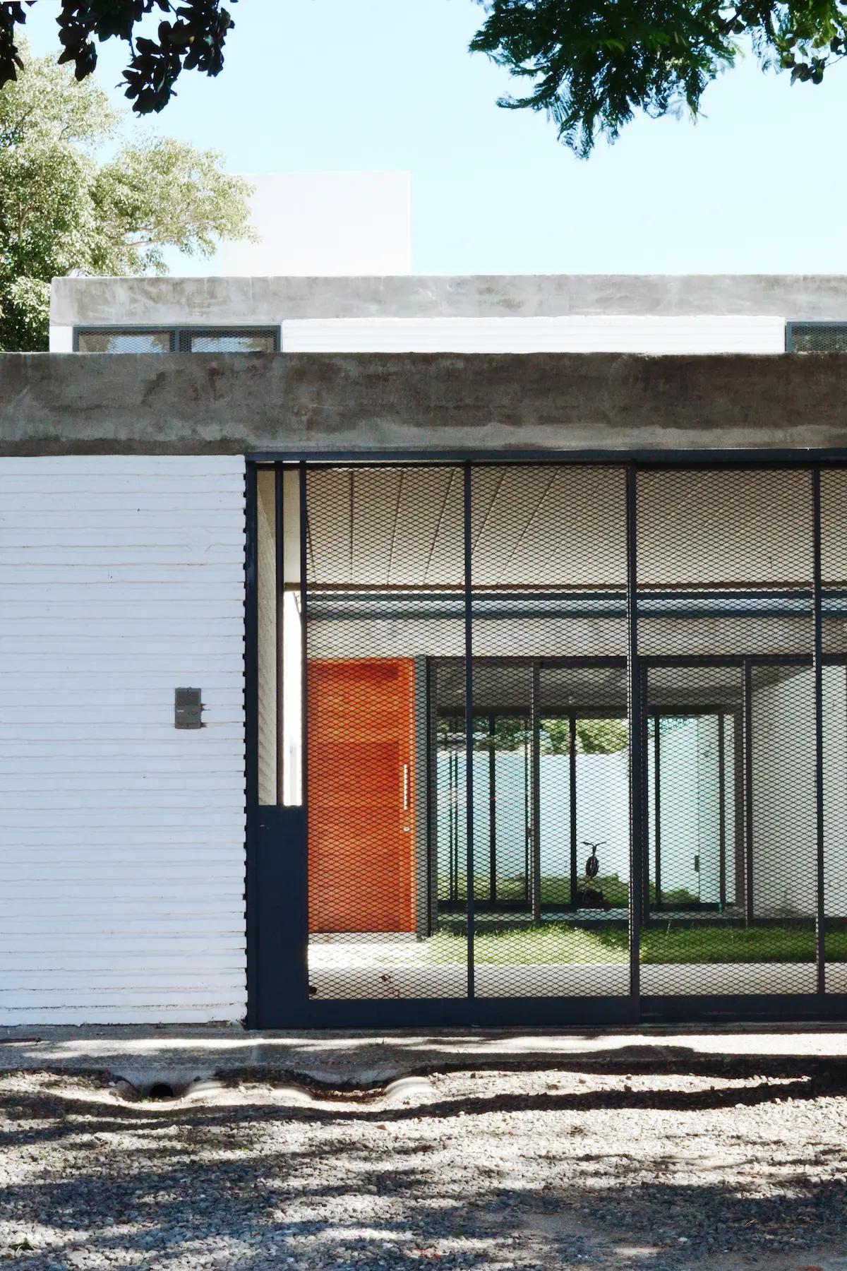 Casa IZ Entrada - Diego Sabattini