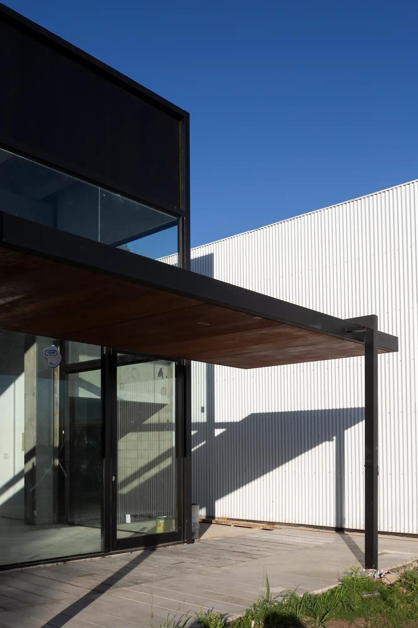 Locales PB  Frente - Diego Sabattini