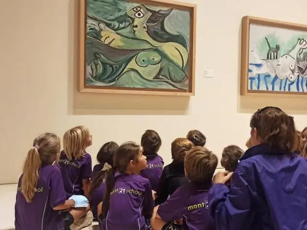 mont21 school children at picasso museum malaga
