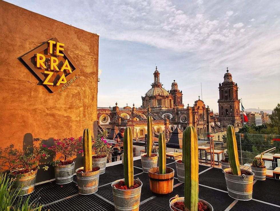Atardecer visto desde Terraza Catedral en el Centro Histórico