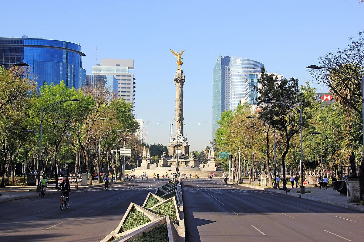 Vista de Paseo de la Reforma en la Ciudad de México