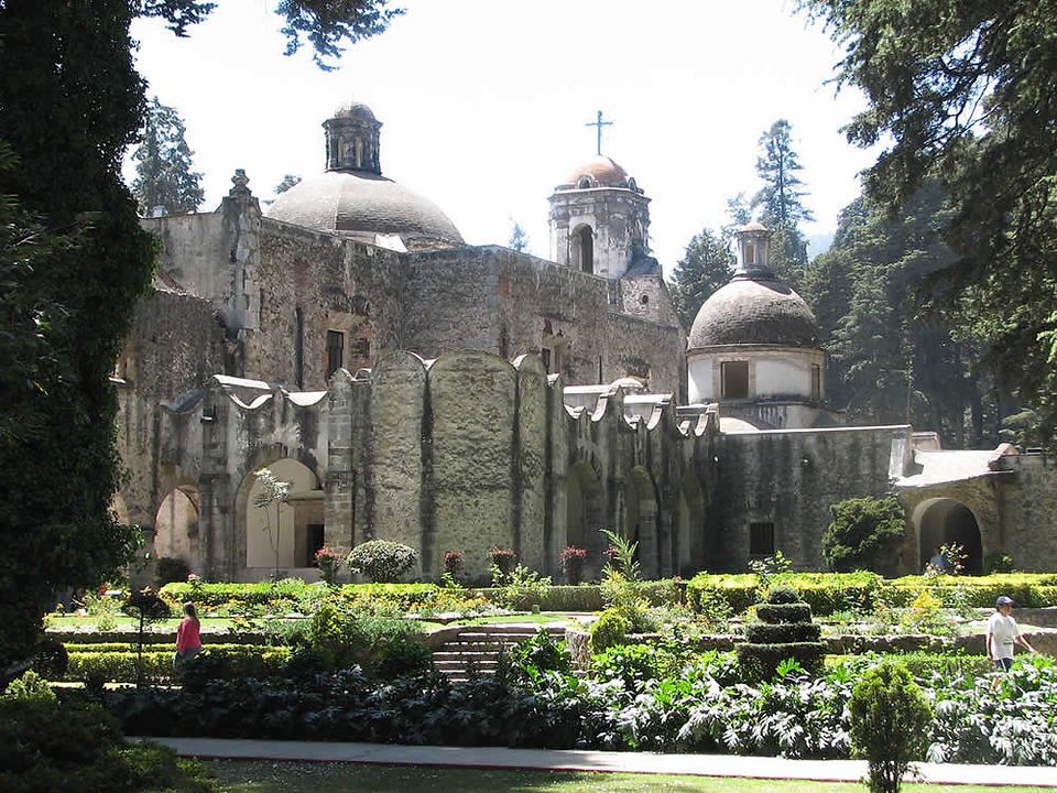 Senderos del Desierto de los Leones, área natural protegida de CDMX