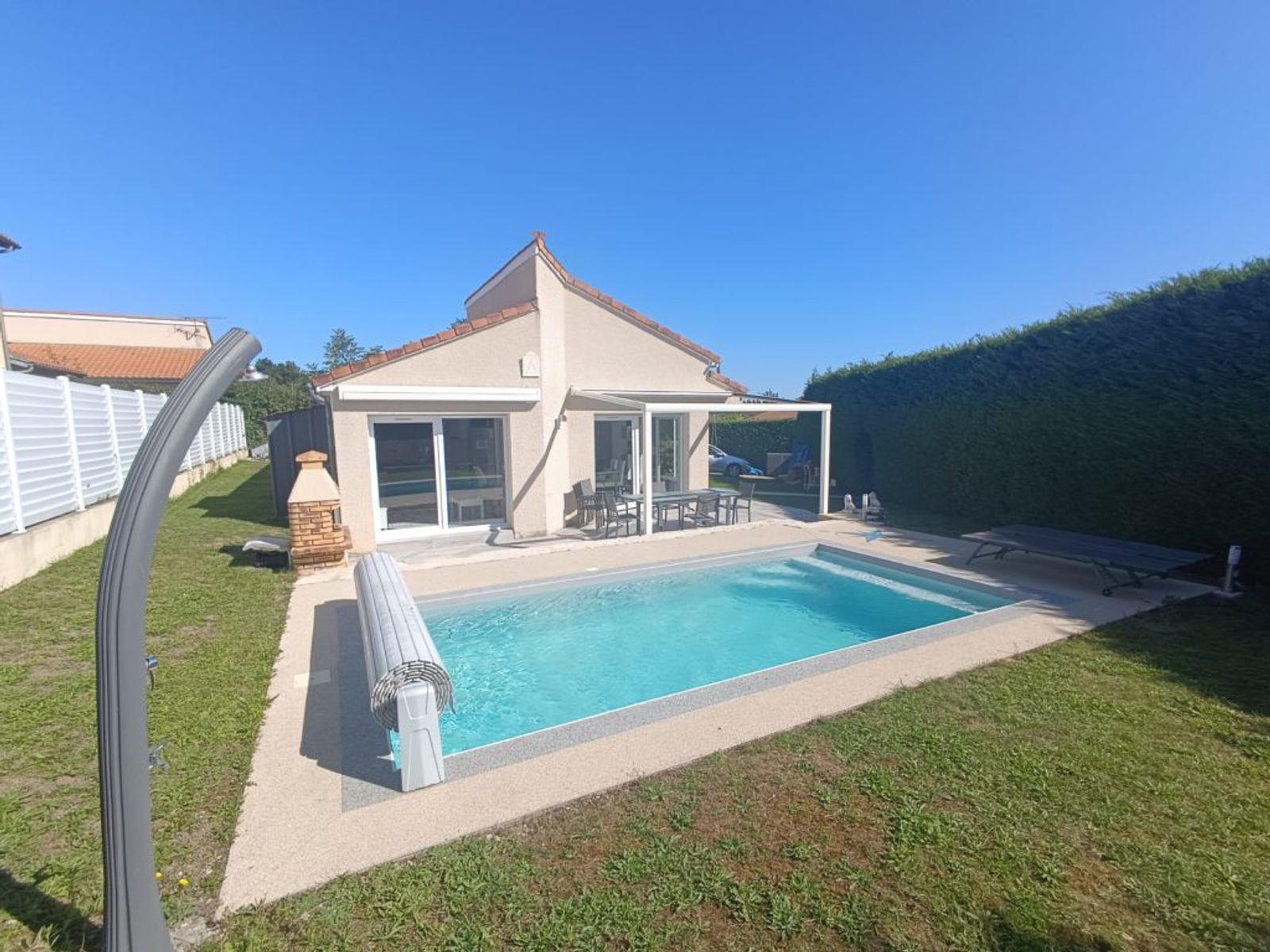 Villa avec piscine – La Roche Blanche