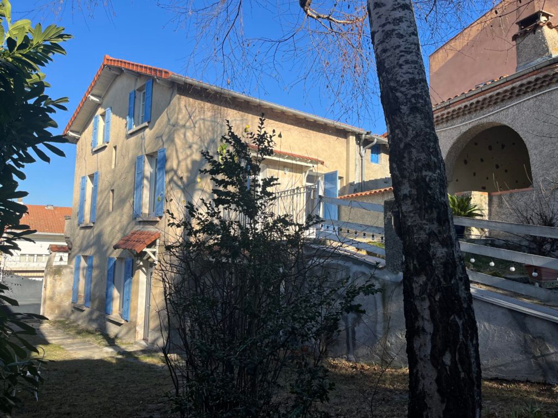 Orcet, maison de caractère de 231 m² sur une parcelle de 510 m² – photo 1