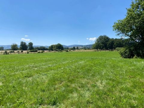 Terrain constructible à Arlanc