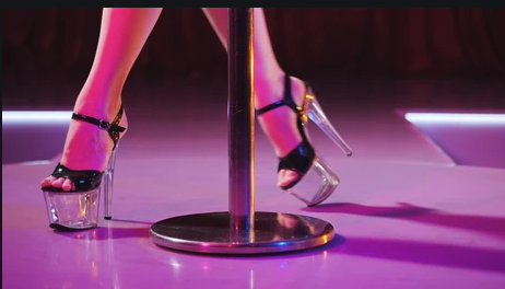 Destigmatizing the Blockchain: Sex Workers in NFT CryptoArt Destigmatizing the Blockchain: Sex Workers in NFT CryptoArt