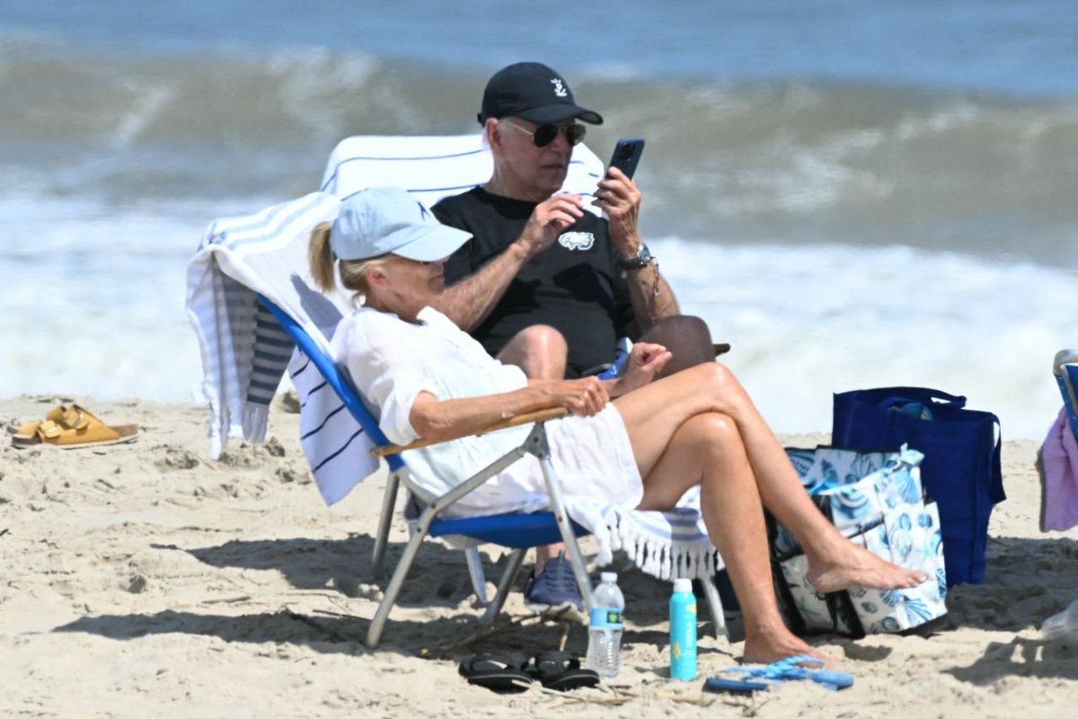 Trump's Memecoin $TRUMP Now Accepted for Purchases, Travel Bookings; Holds $5.4 Billion Market Cap with 700K Holders