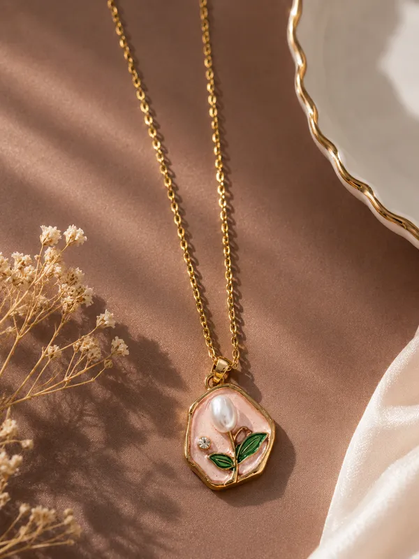 Elegant Mother of Pearl Blossom Pendant Necklace-Light Pink