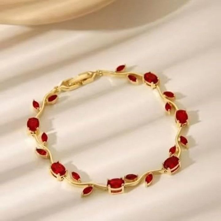 Tulip Maroon Crystal Braclet