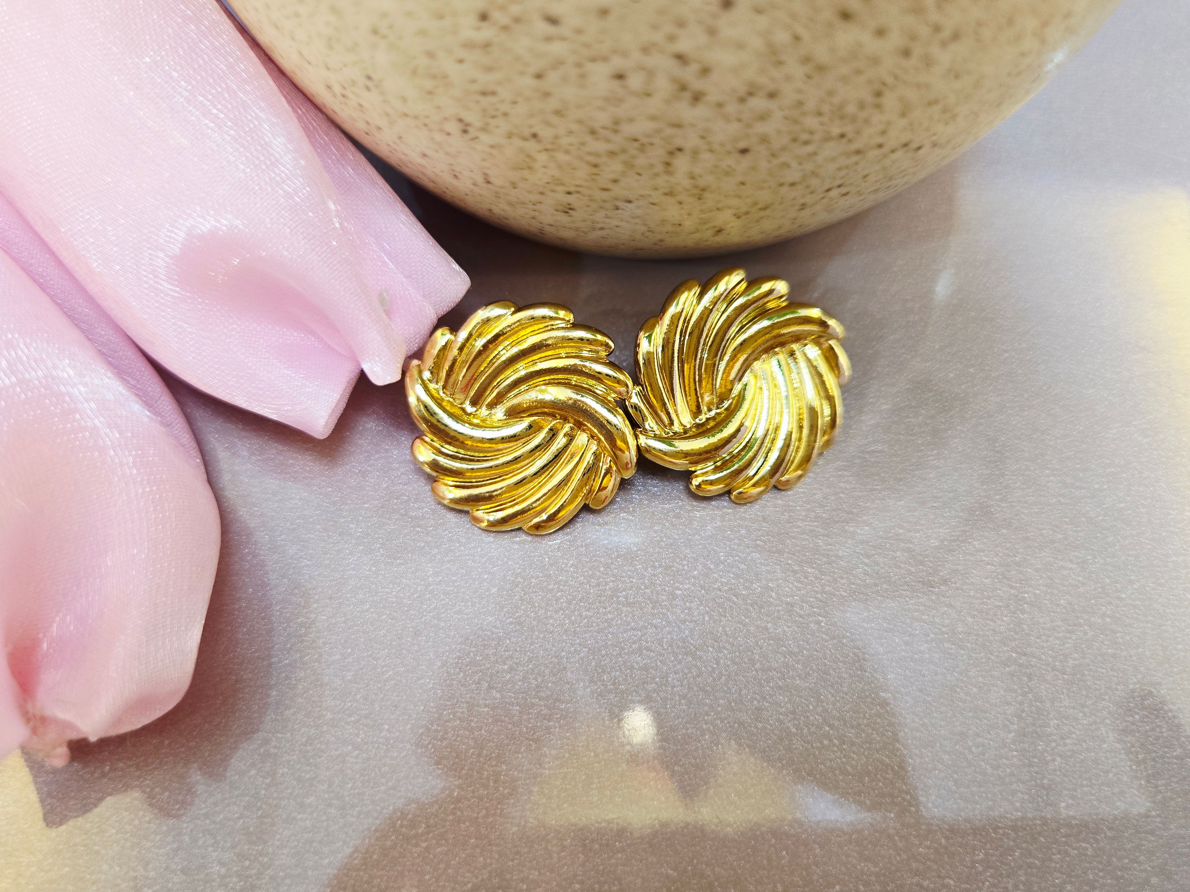 Gold Swirl Stud Earrings