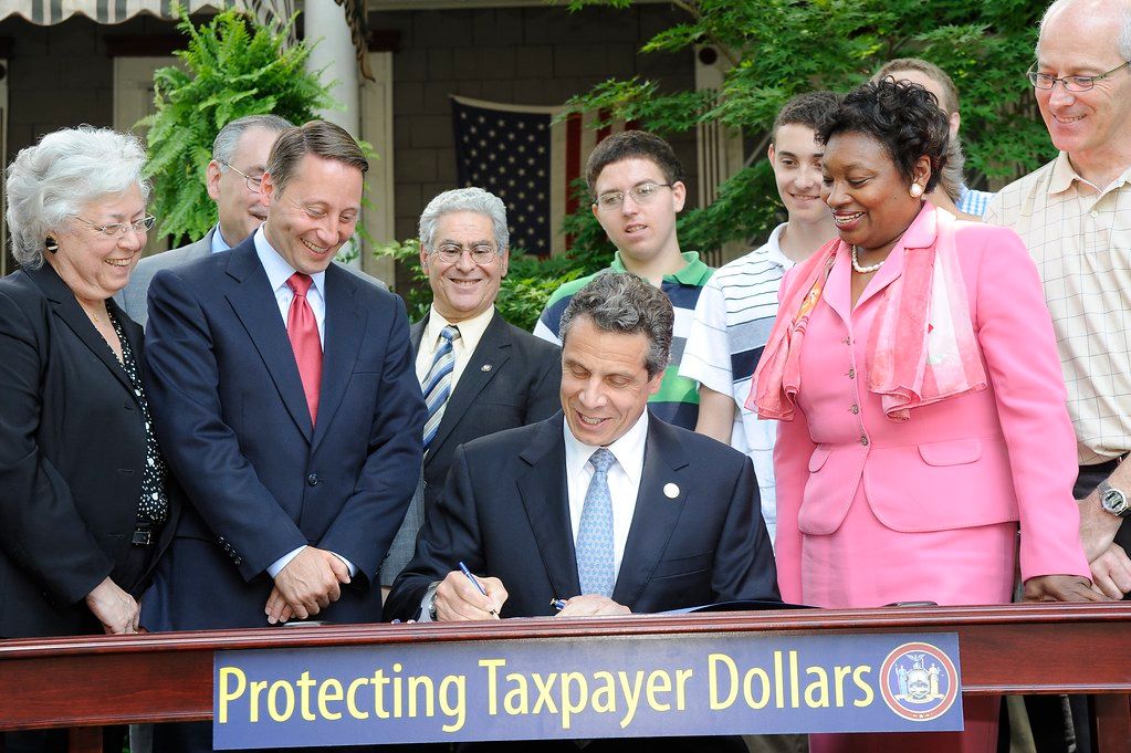 Cuomo signs tax cap in Westchester