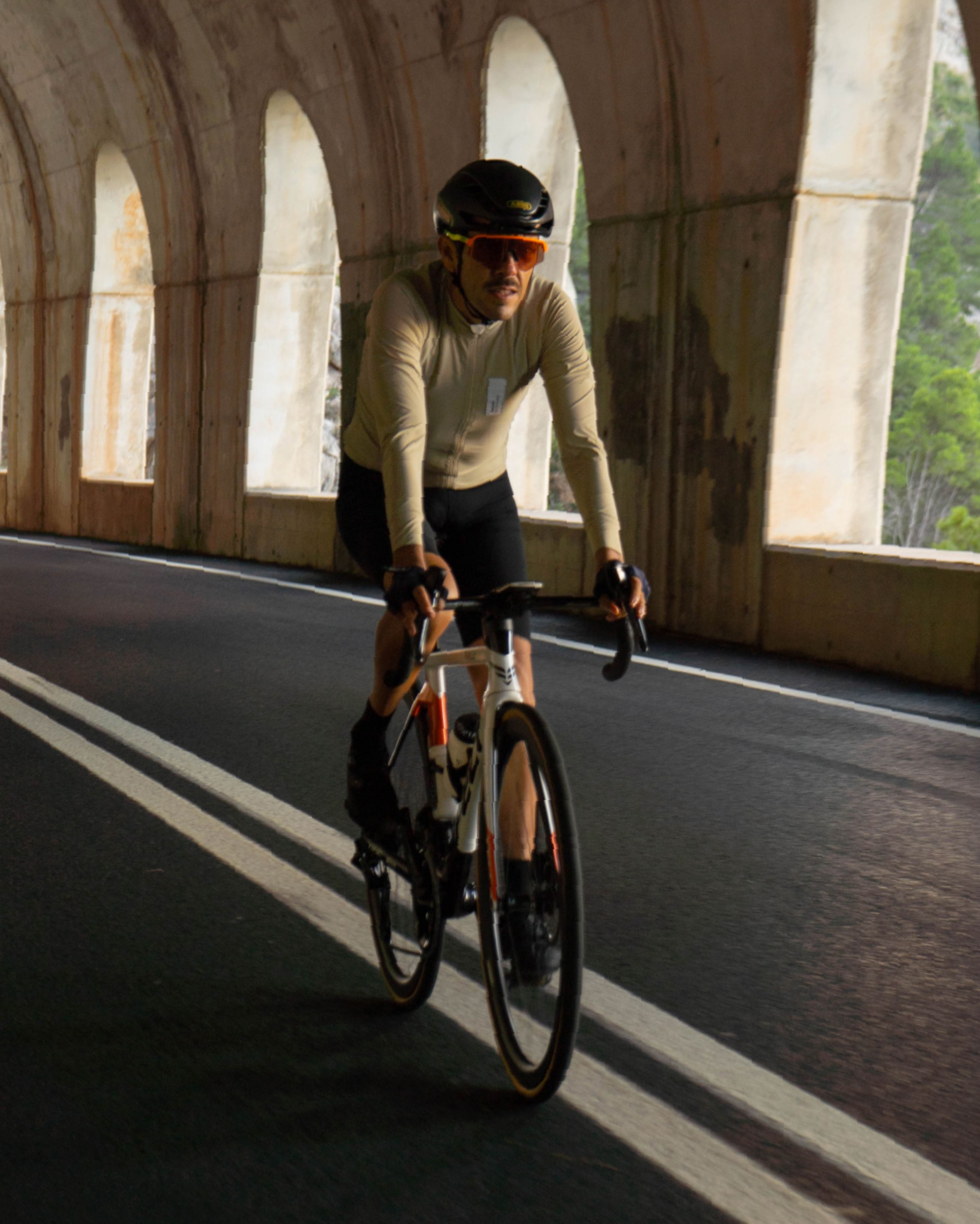 Imagine your business thriving online, effortlessly.