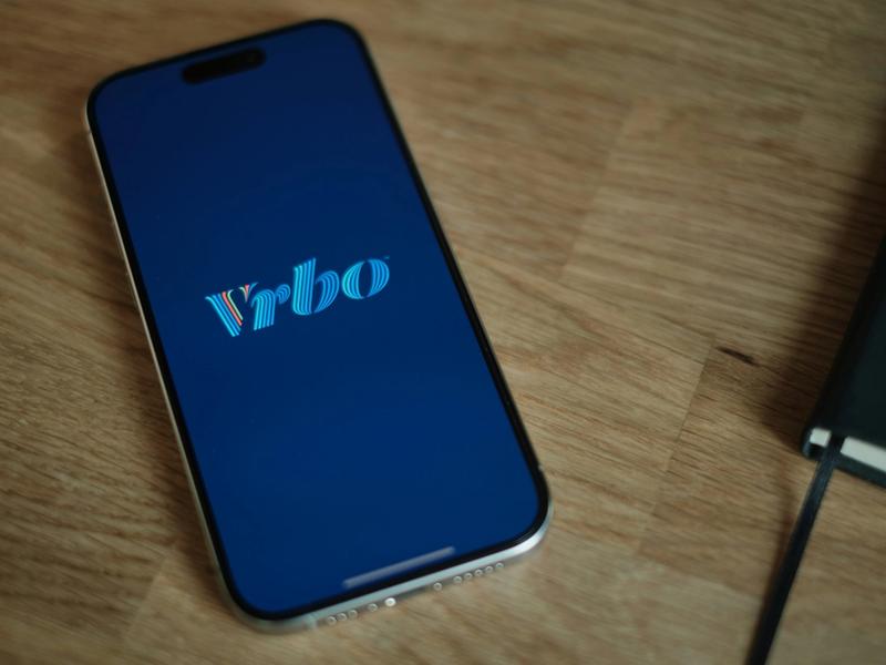 Airbnb, VRBO, and direct booking: the right channel mix for Seattle STRs