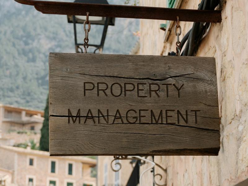 Short-Term Rental Property Management vs Traditional Property Management