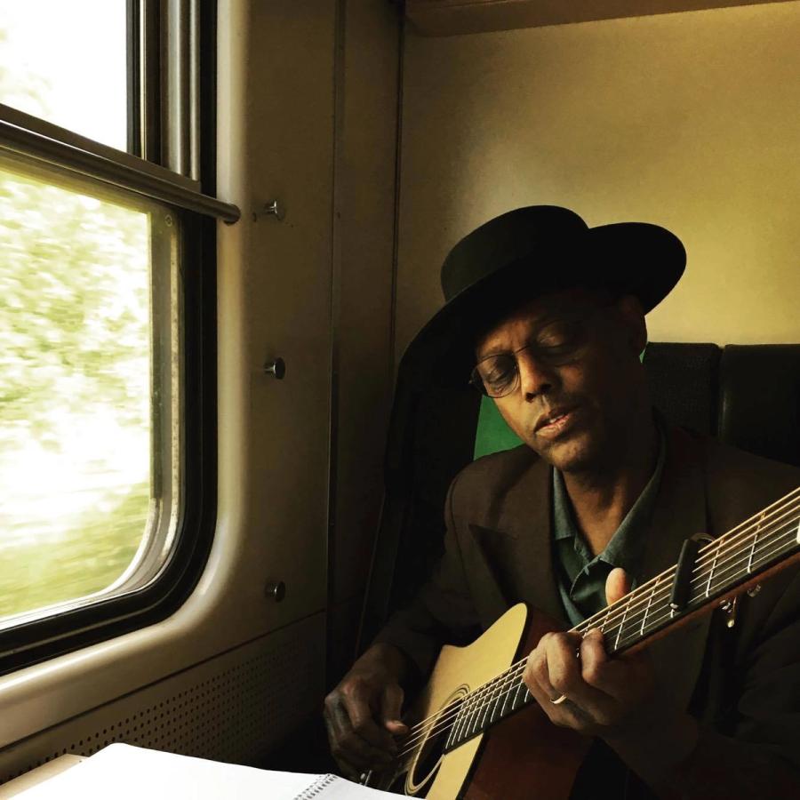 Eric Bibb