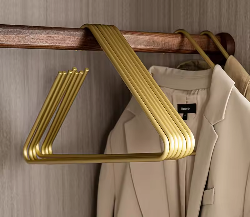 Open-Sided Triangular Stainless Steel Clothes Hanger – product view 2