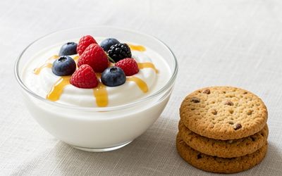 Skyr vs Balocco Cookies: Protein, Sugar and Fiber Compared for a Balanced Snack