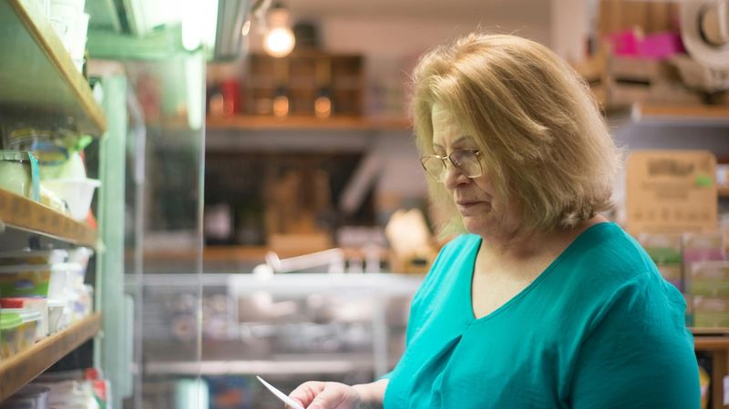 Come Leggere le Etichette Alimentari: La Guida per Evitare Cibi Ultra-Processati