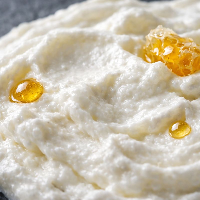 Dettagli e caratteristiche di Yogurt con frutta o senza.