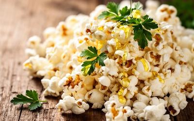 Homemade Popcorn: Spring Benefits
