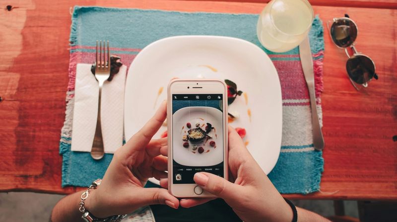 Il Menu Non Mente Più: Come Analizzare il Tuo Piatto al Ristorante con una Foto