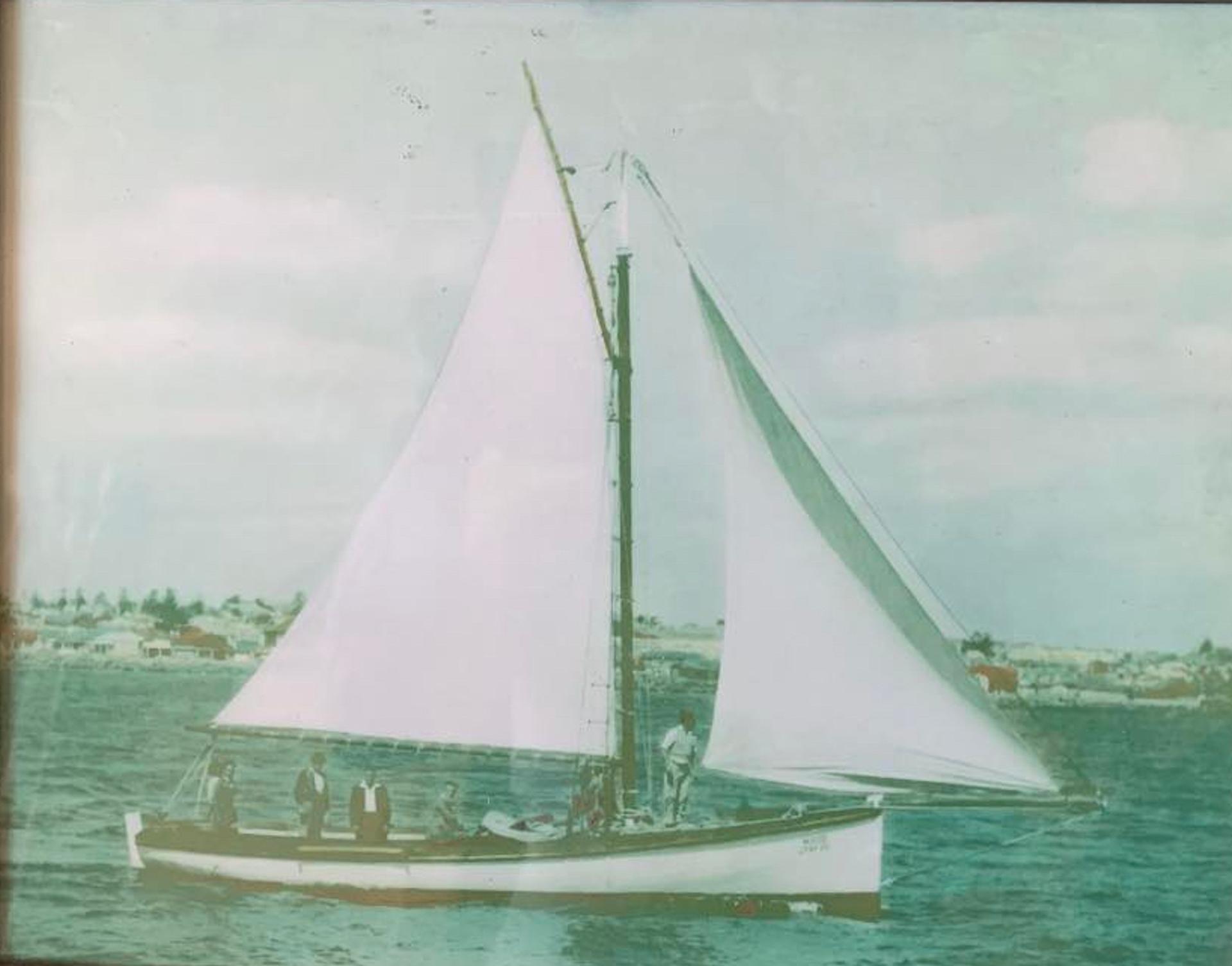 Hood under sail