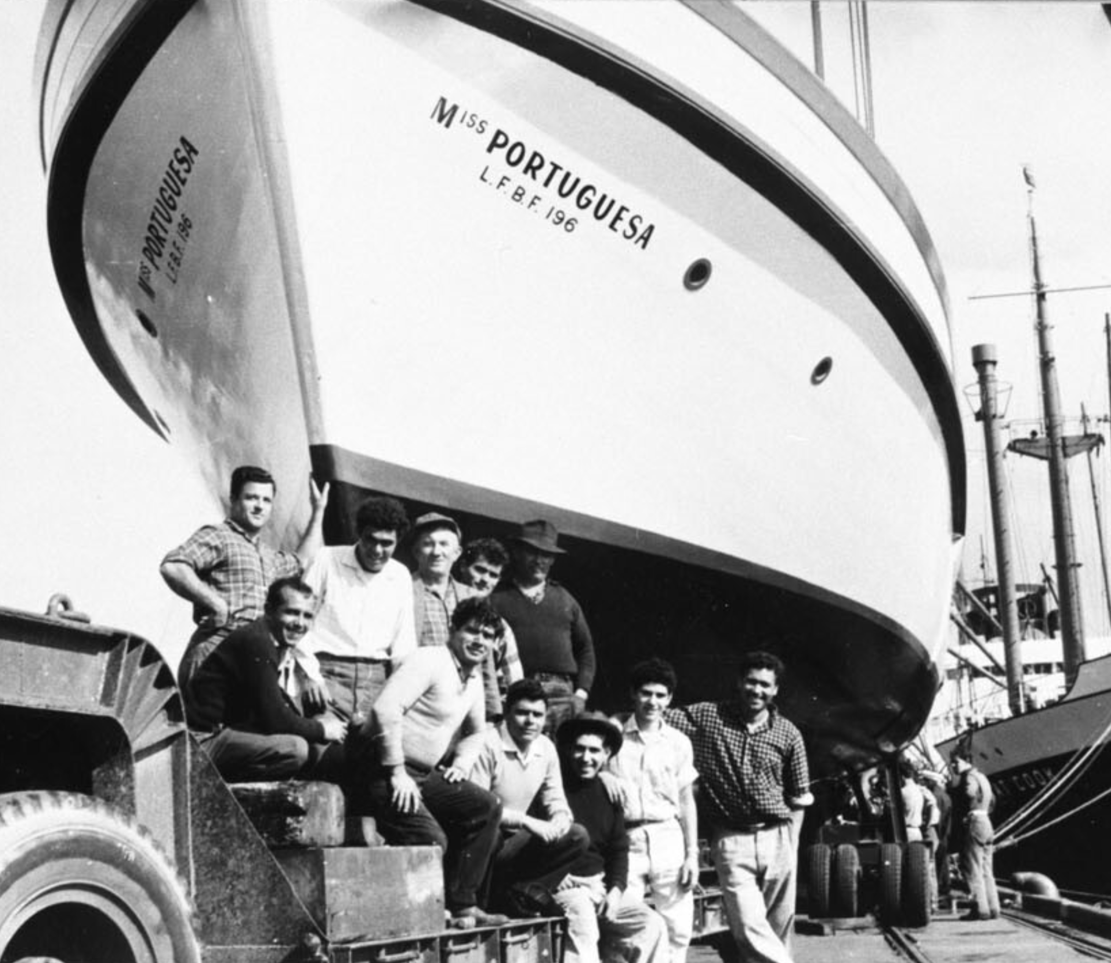 Miss Portuguesa August 1959 Sambrailo Brothers